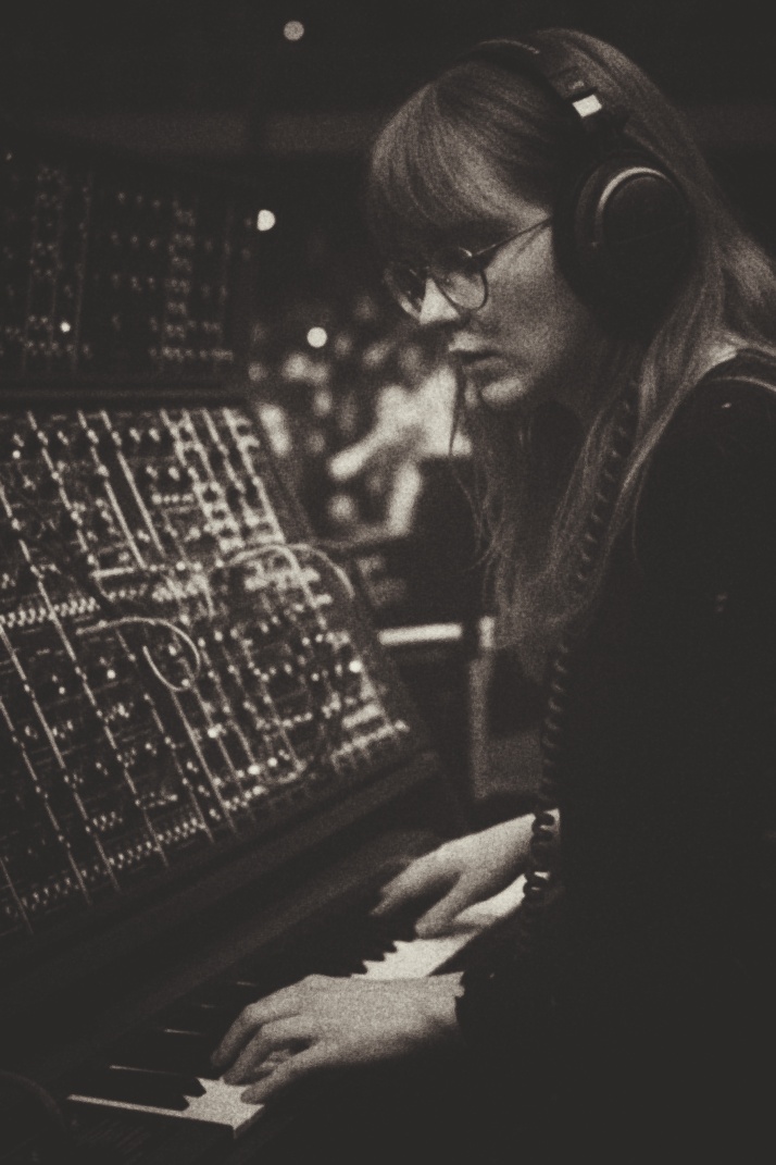 Studio 02